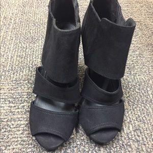 H&M Open Toe Black Heels - Size 7